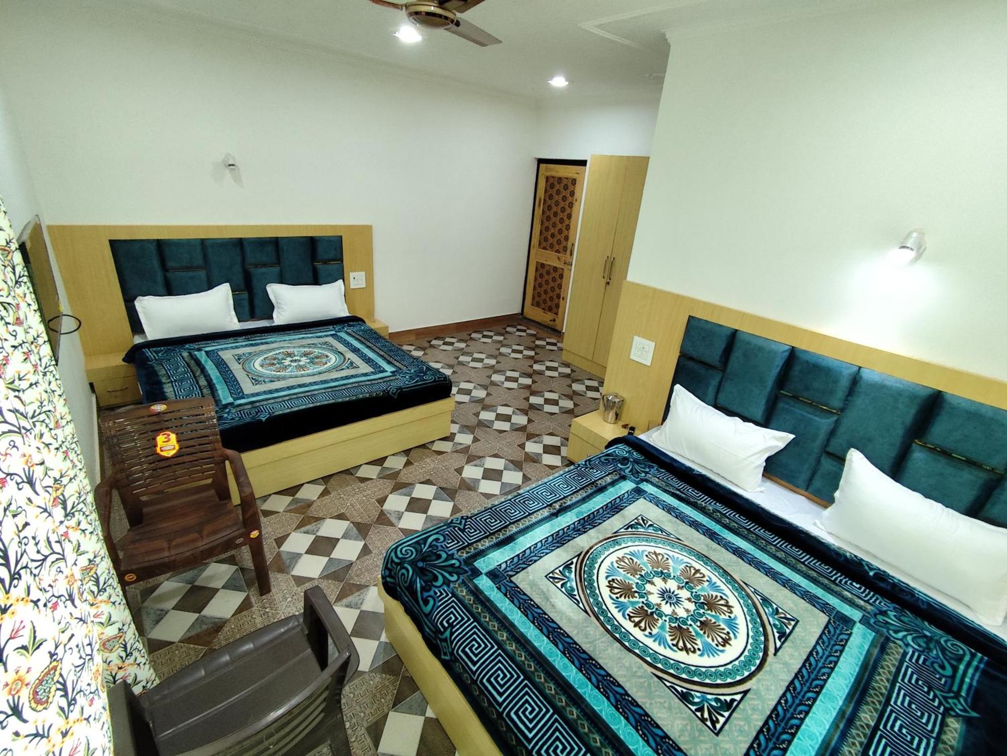 The Heaven Tree Hotel Srinagar  Ngoại thất bức ảnh
