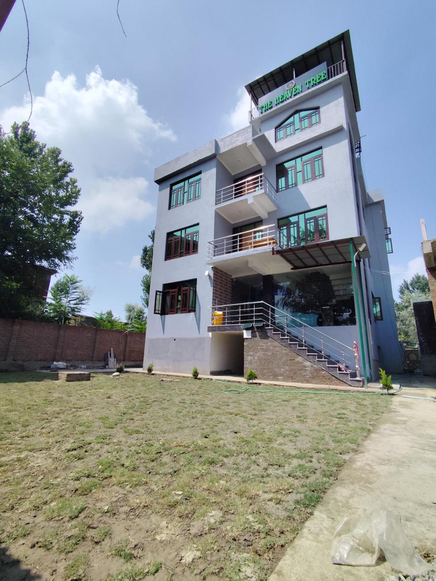The Heaven Tree Hotel Srinagar  Ngoại thất bức ảnh